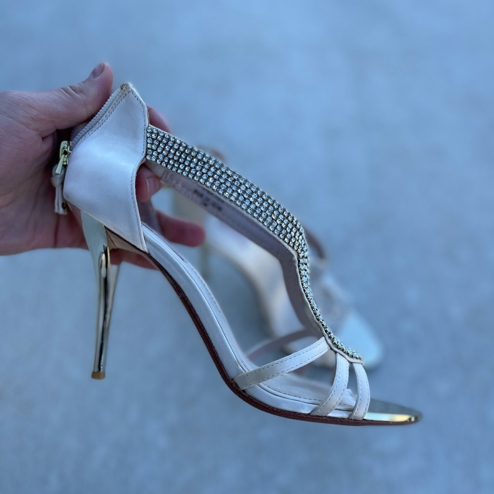 GLINT Heels - Picture 3 of 6